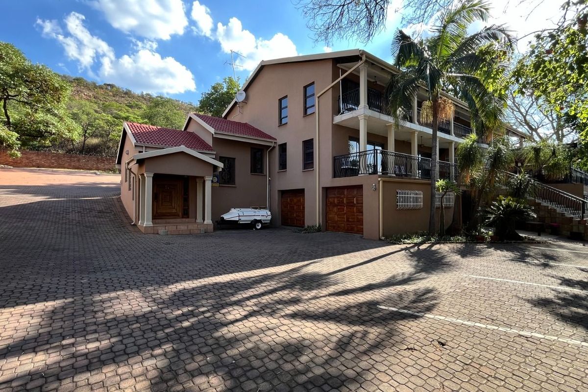 House For Sale in Montana Park - Photo 2