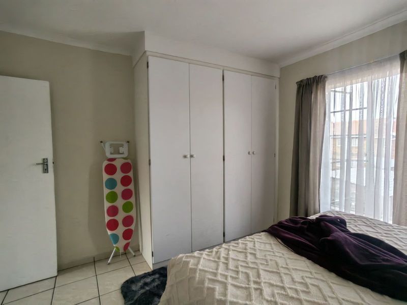 Townhouse For Sale in Clarina - Photo 8