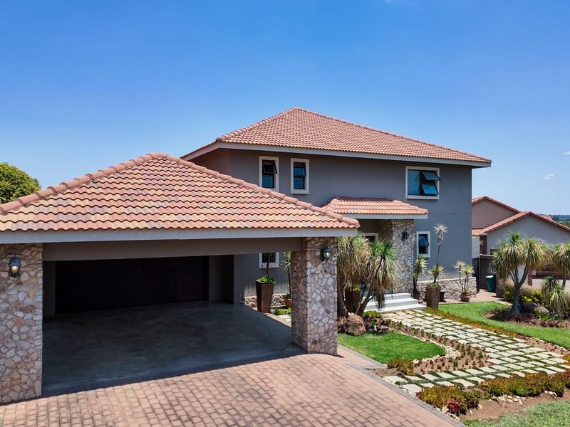House For Sale in Pebble Rock Golf Village - Photo 3