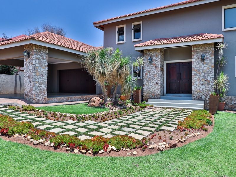 House For Sale in Pebble Rock Golf Village - Photo 7