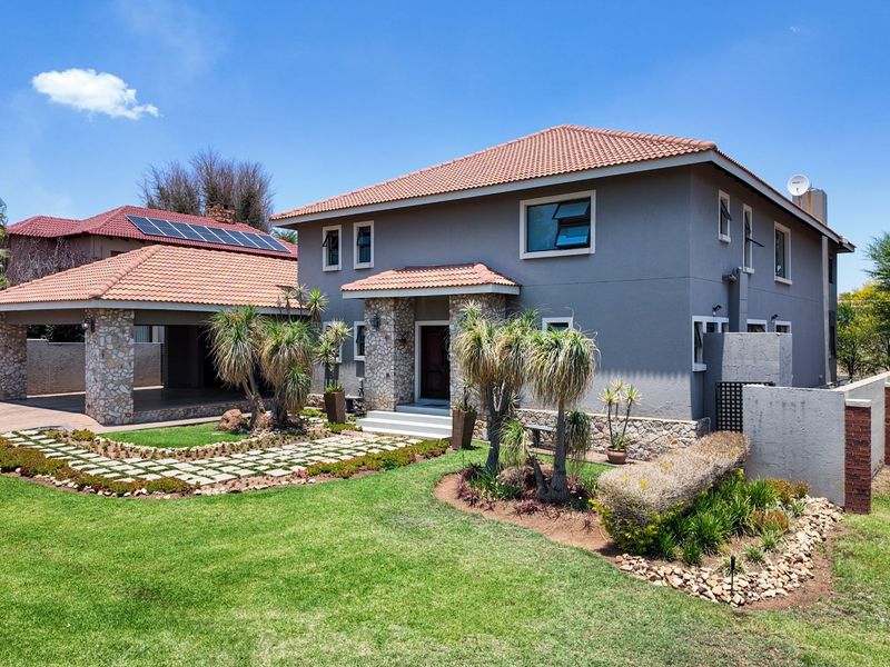 House For Sale in Pebble Rock Golf Village - Photo 1