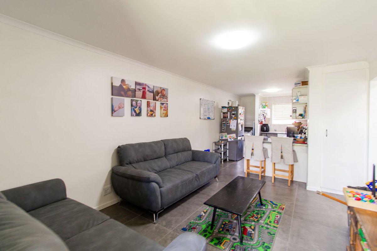 Apartment For Sale in Fairview Golf Estate - Photo 4