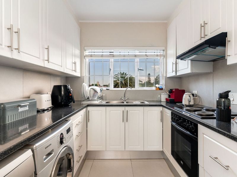 Apartment For Sale in Kenilworth - Photo 9