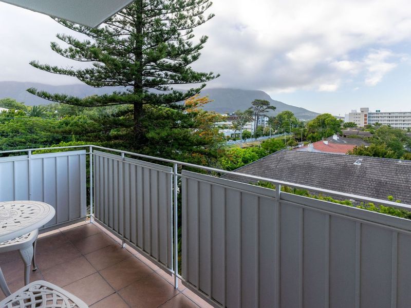 Apartment For Sale in Kenilworth - Photo 2