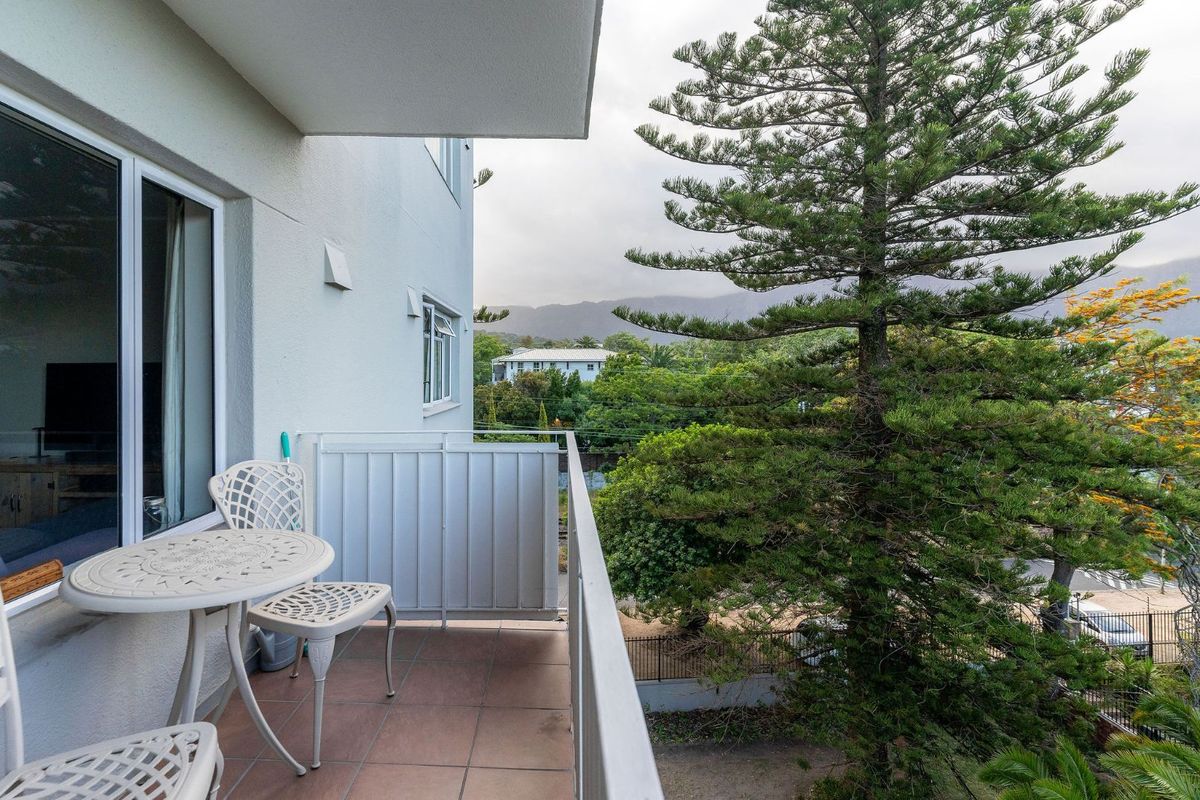 Apartment For Sale in Kenilworth - Photo 3