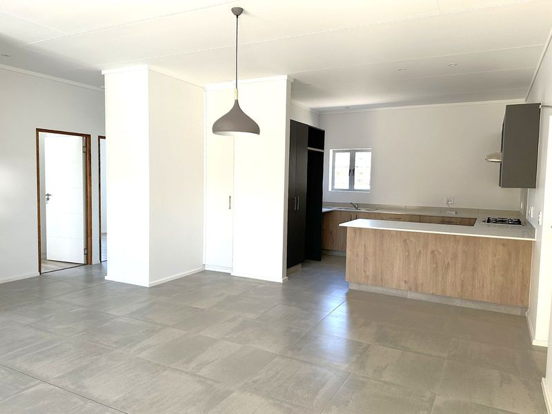 House For Sale in Mooikloof Country Estate - Photo 2