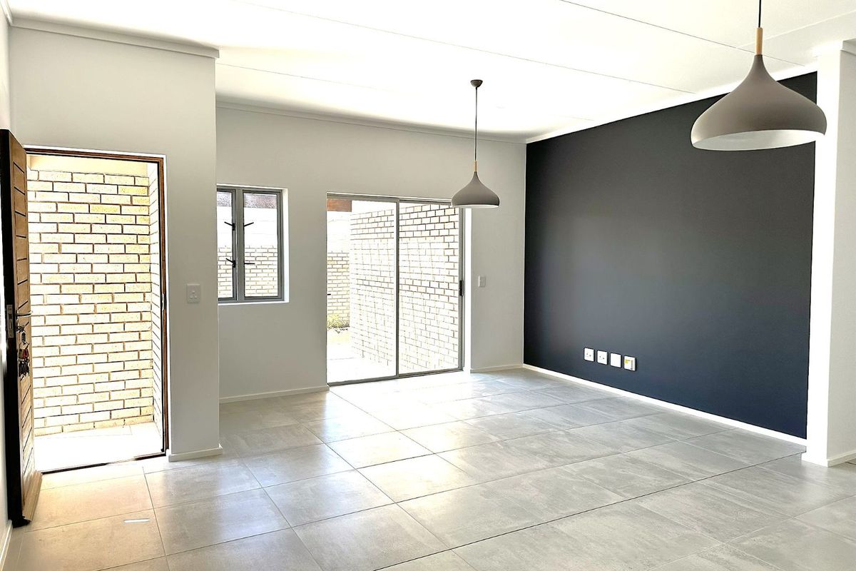 House For Sale in Mooikloof Country Estate - Photo 3