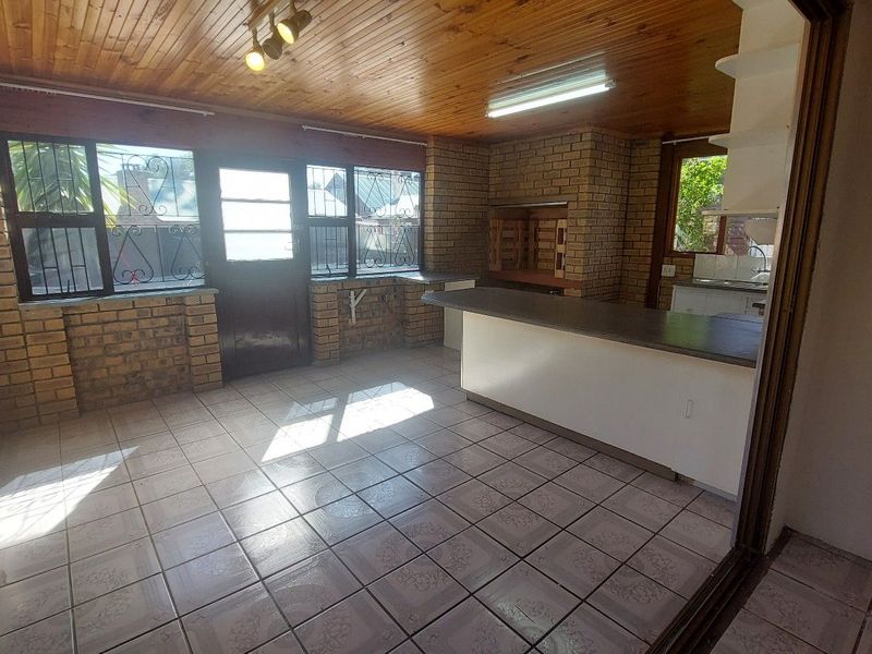 Townhouse For Sale in Parks Estate - Photo 4