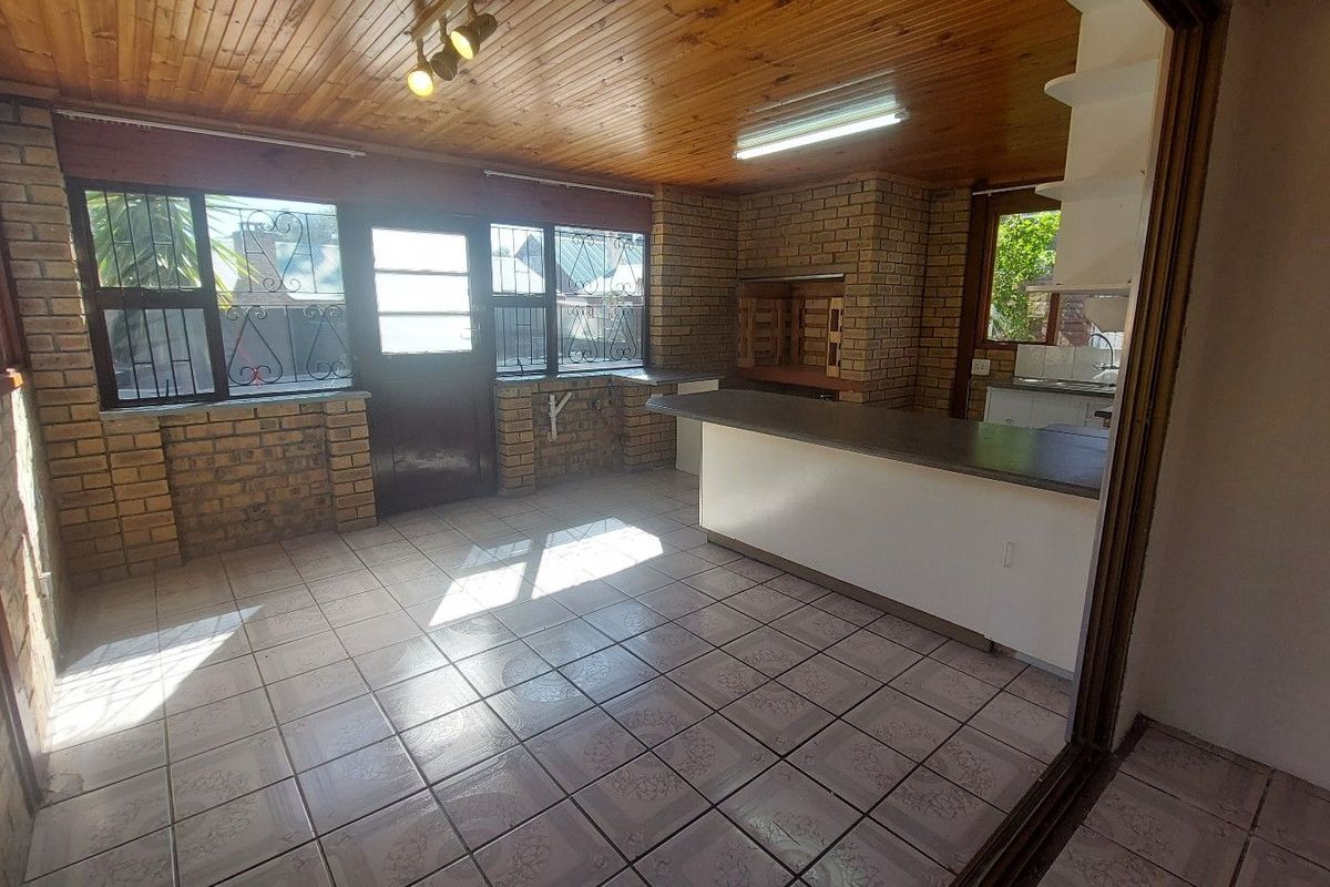 Townhouse For Sale in Parks Estate - Photo 4