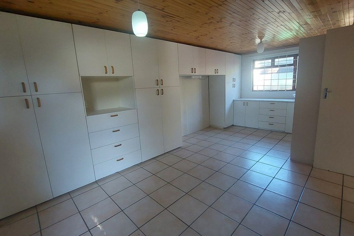 Townhouse For Sale in Parks Estate - Photo 5