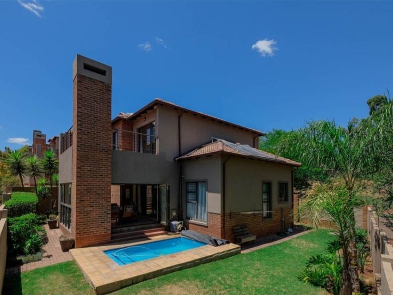 Townhouse For Sale in Ruimsig Country Estate - Photo 3