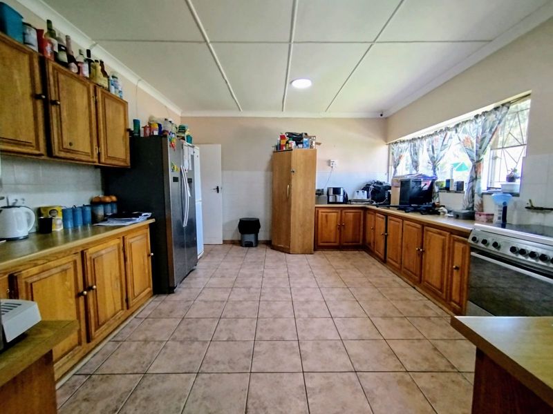 House For Sale in Ventersdorp Central - Photo 3