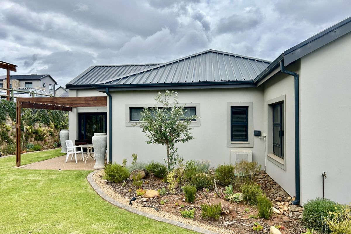 House For Sale in Hartland Lifestyle Estate - Photo 3