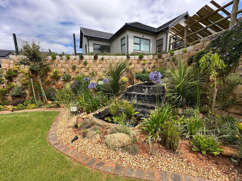 House For Sale in Hartland Lifestyle Estate - Photo 9