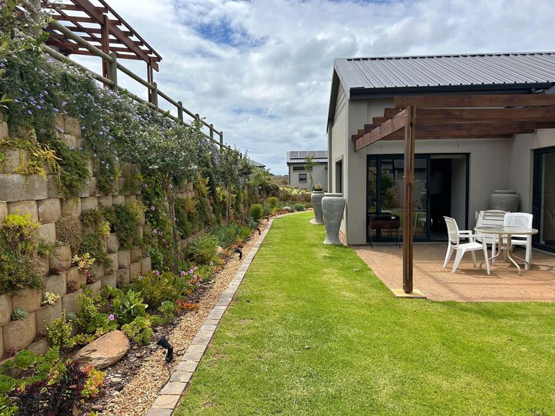 House For Sale in Hartland Lifestyle Estate - Photo 8