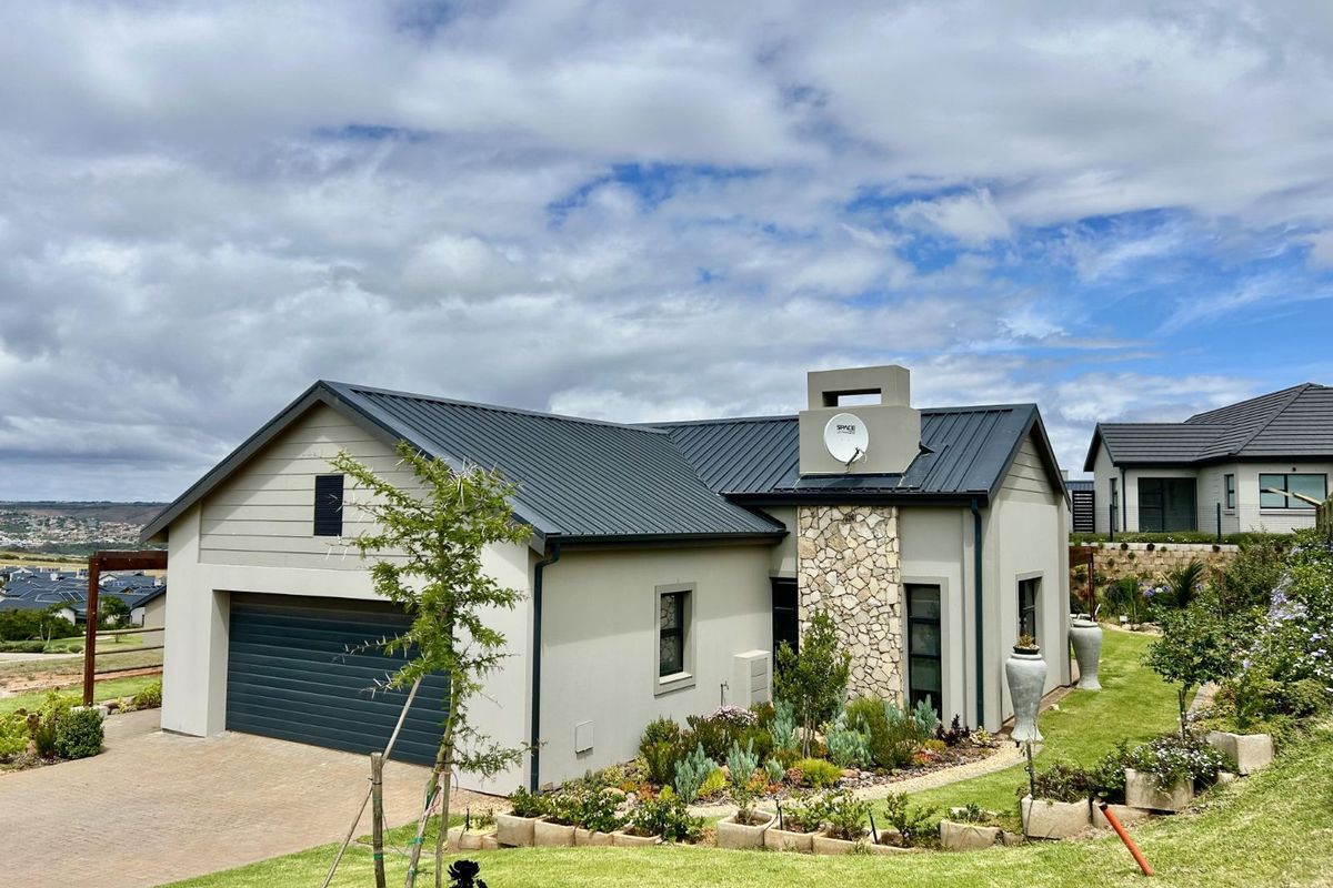House For Sale in Hartland Lifestyle Estate - Photo 5