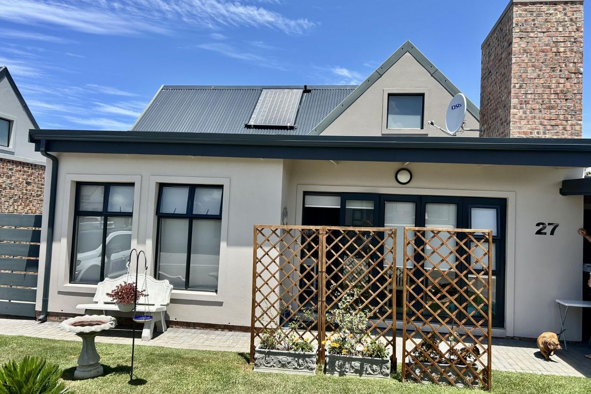 House For Sale in Hartenbos Central - Photo 4