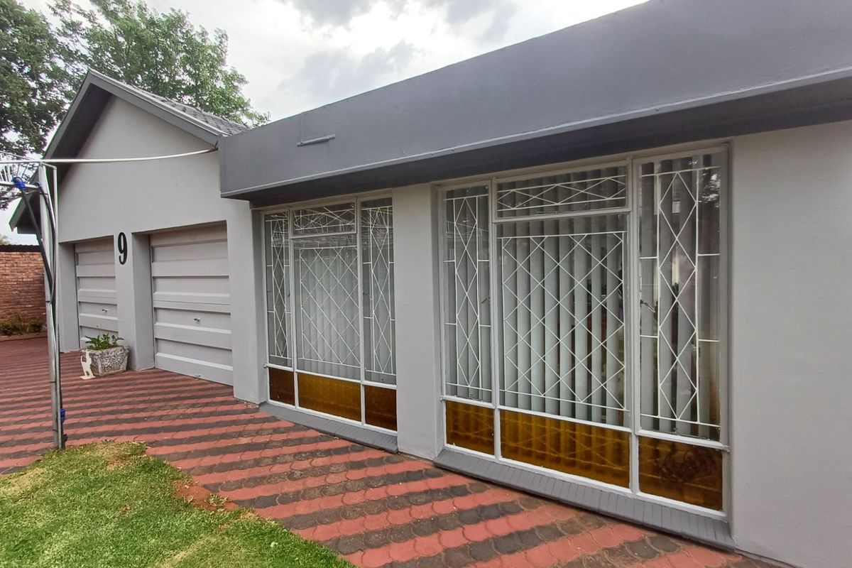 House For Sale in Flamwood - Photo 3