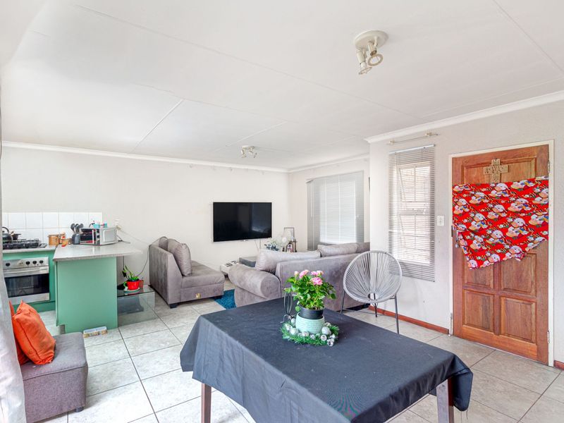 Townhouse For Sale in Halfway Gardens - Photo 8