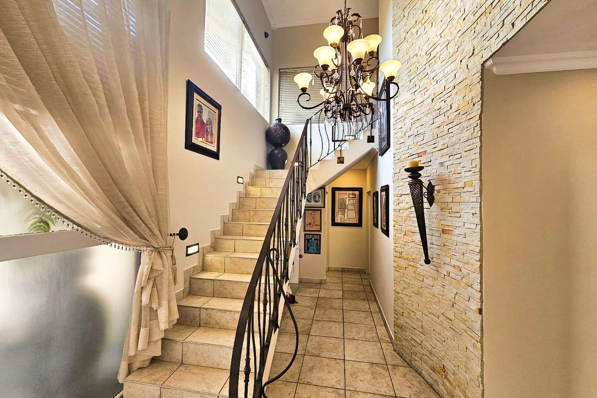 House For Sale in Wilderness Central - Photo 2