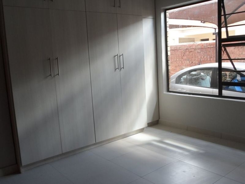 House For Sale in New Park - Photo 9