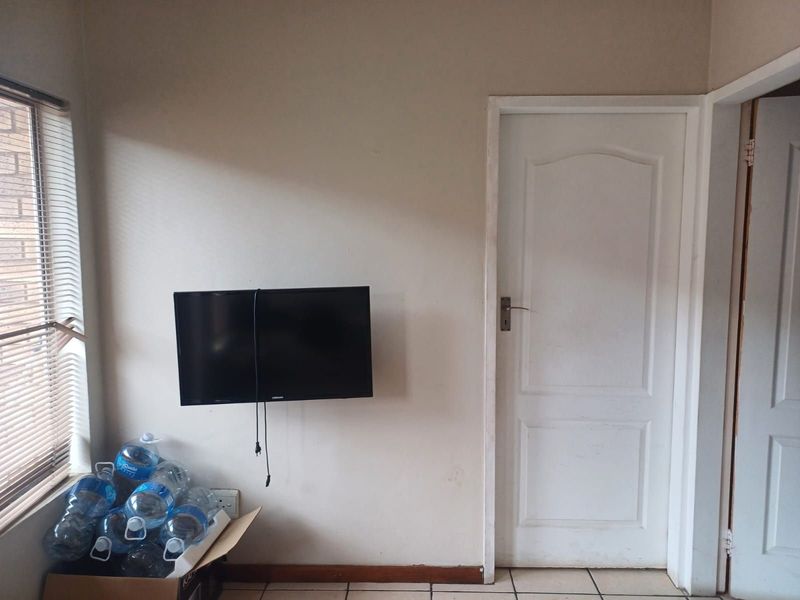 Apartment For Sale in Braamfontein Werf - Photo 5