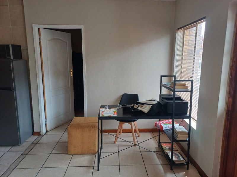 Apartment For Sale in Braamfontein Werf - Photo 4