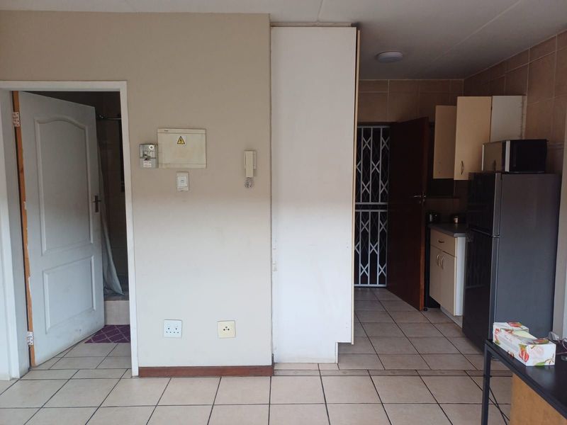 Apartment For Sale in Braamfontein Werf - Photo 6
