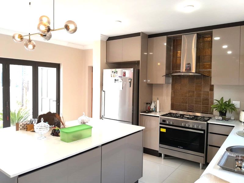 House For Sale in Blue Valley Golf Estate - Photo 10