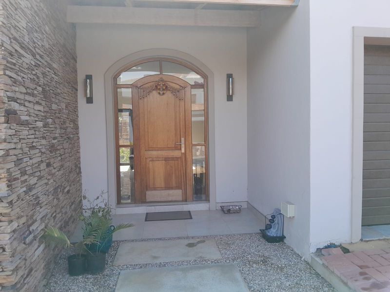 House For Sale in Blue Valley Golf Estate - Photo 3