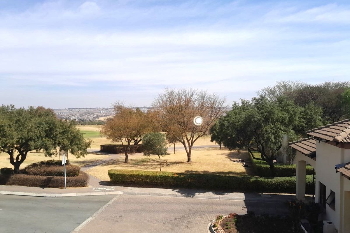 House For Sale in Blue Valley Golf Estate - Photo 4