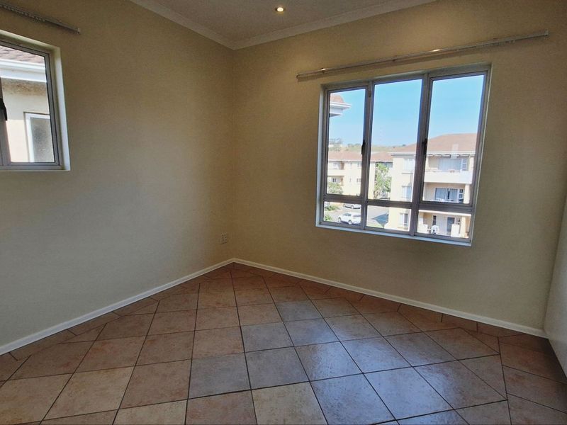 Apartment For Sale in Sheffield Manor - Photo 8