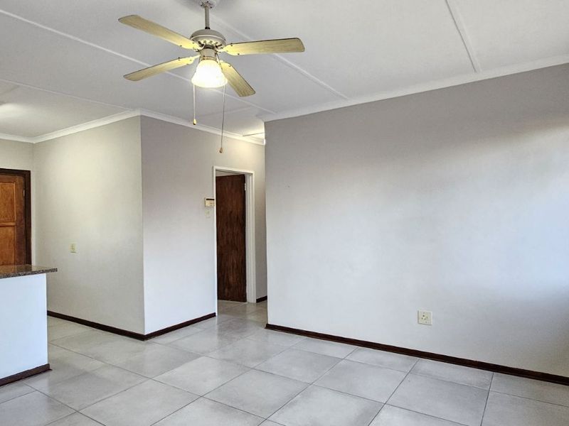 Townhouse For Sale in South Ridge - Photo 5