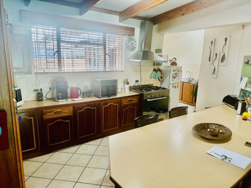 House For Sale in Sunset Park - Photo 4