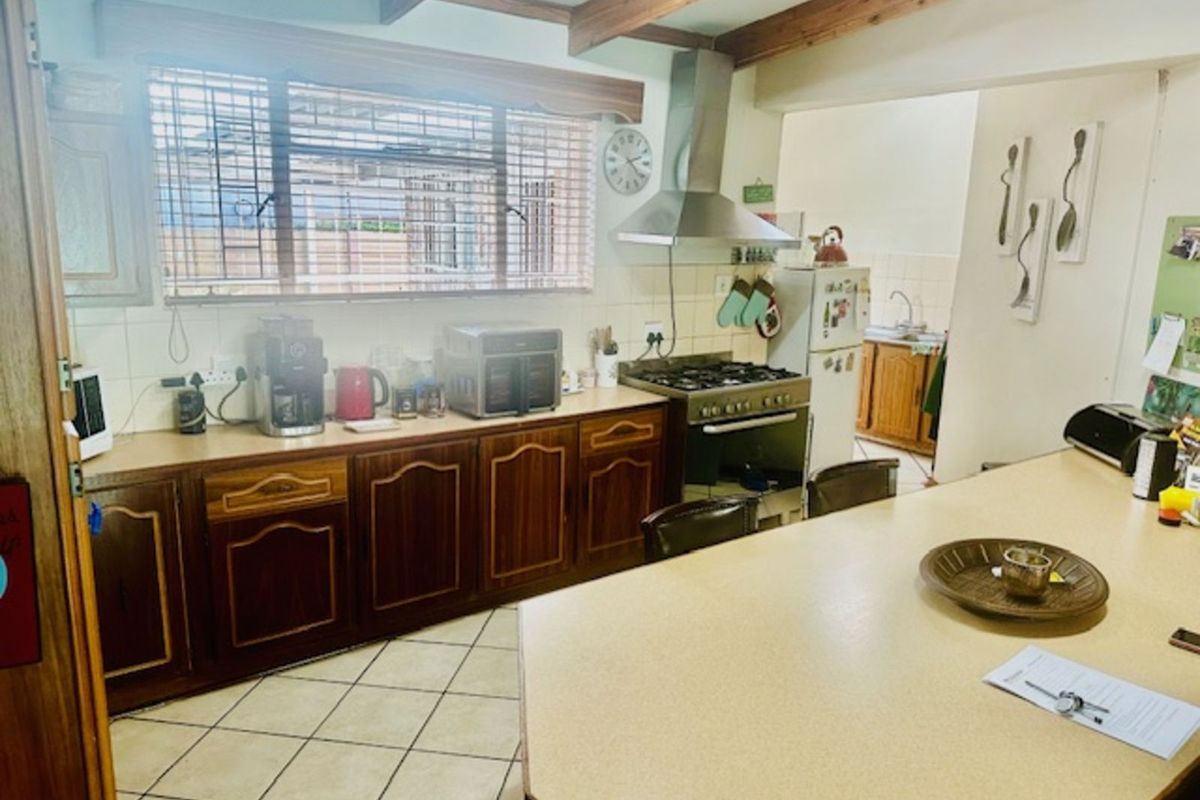 House For Sale in Sunset Park - Photo 4