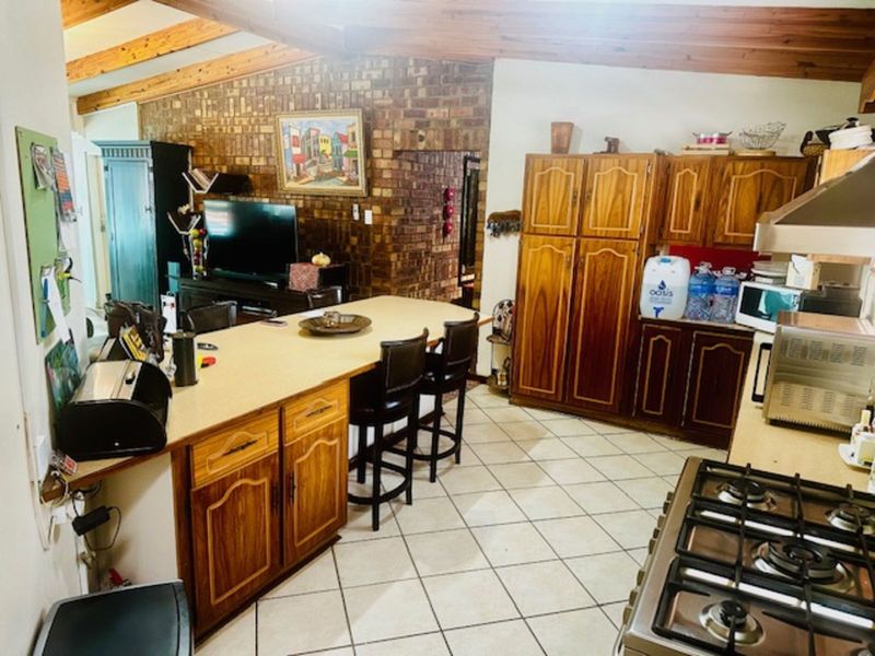 House For Sale in Sunset Park - Photo 3