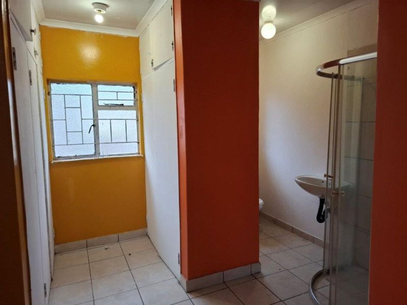 House For Sale in Booysens - Photo 9
