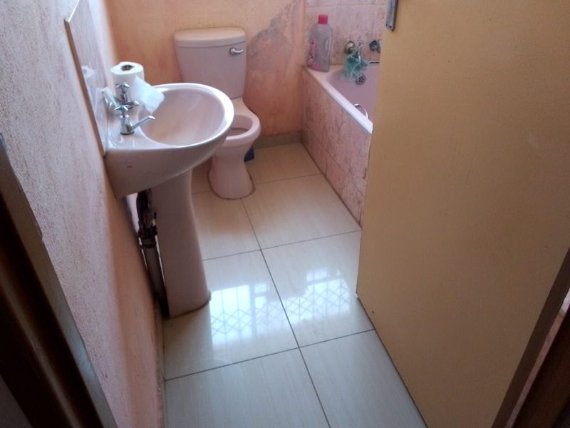 House For Sale in Mahlasedi Park - Photo 9