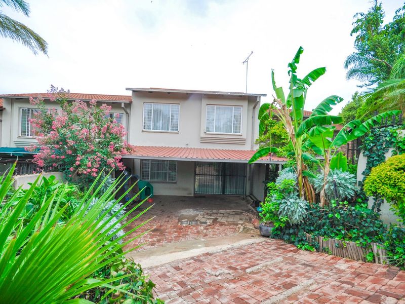 Townhouse For Sale in Constantia Park - Photo 3