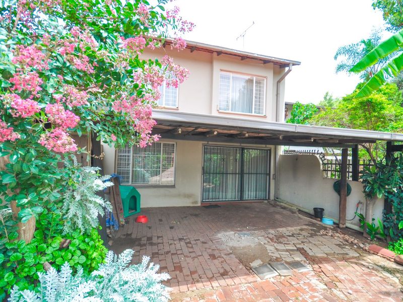 Townhouse For Sale in Constantia Park - Photo 2