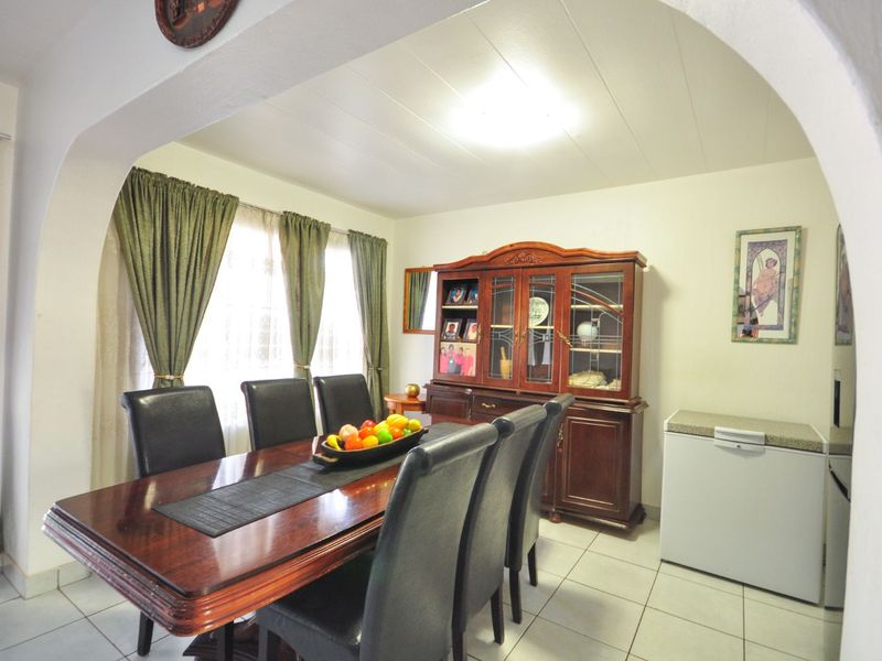 Townhouse For Sale in Constantia Park - Photo 7