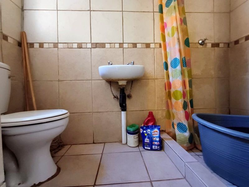 House For Sale in Orkney Central - Photo 9