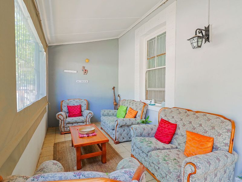 House For Sale in Montagu Central - Photo 2