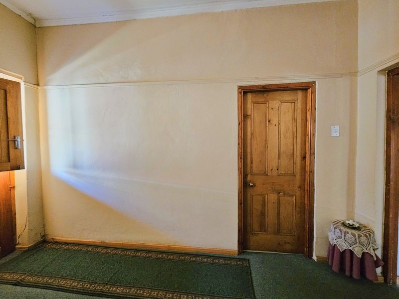 House For Sale in Montagu Central - Photo 6
