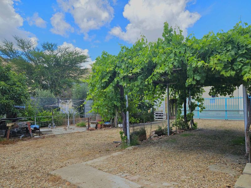 House For Sale in Montagu Central - Photo 10