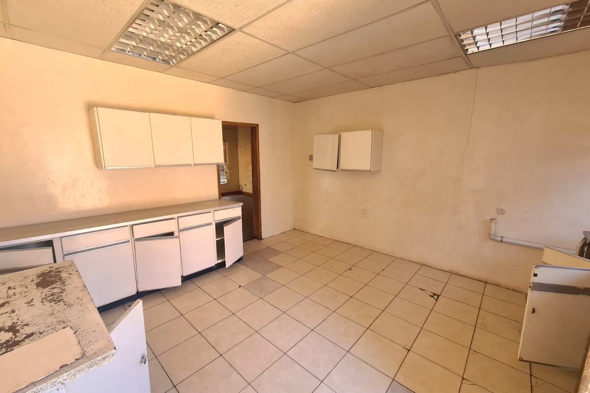 House For Sale in Roodepan - Photo 3