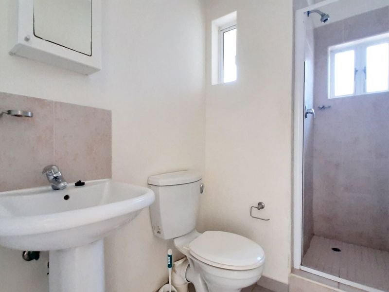 Apartment For Sale in Sheffield Manor - Photo 6