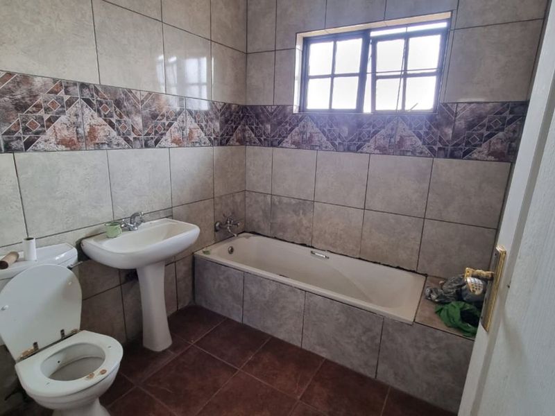 House For Sale in Leopards Bush - Photo 9