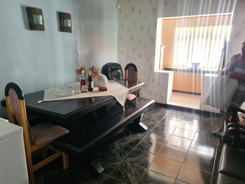 House For Sale in De Beers - Photo 7