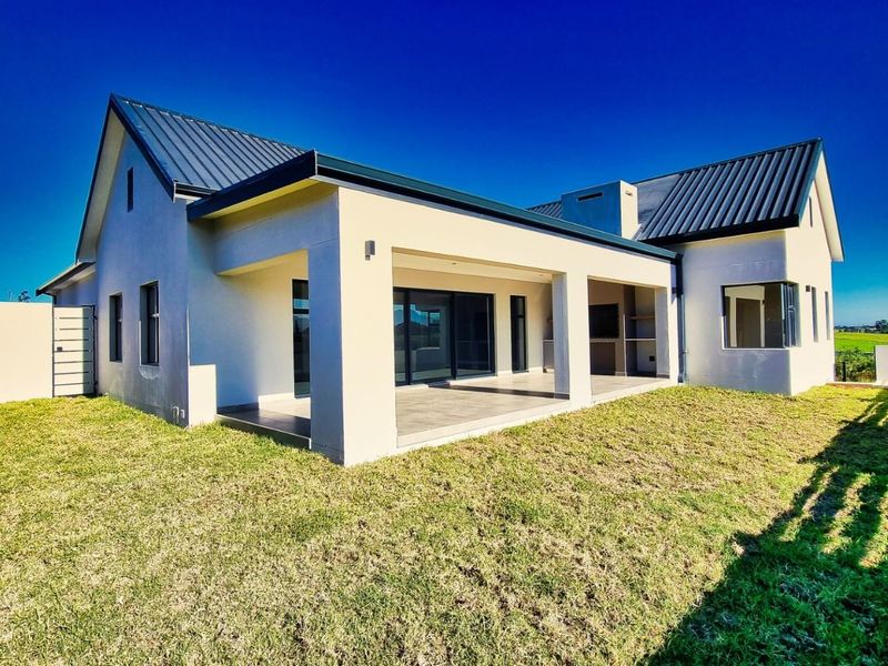 House For Sale in Kingswood Golf Estate - Photo 2
